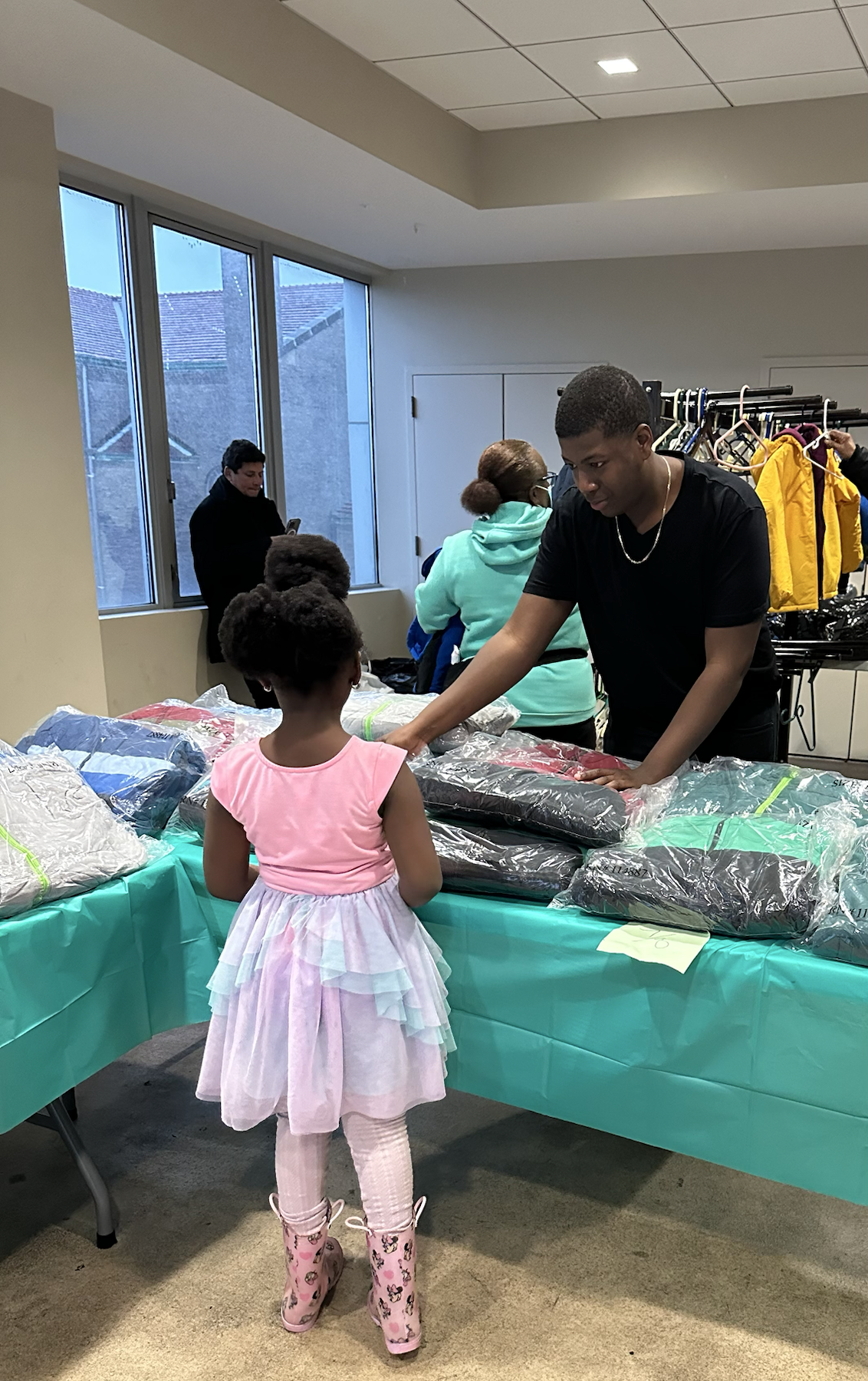 Destiny Helpers Outreach community moment 25
